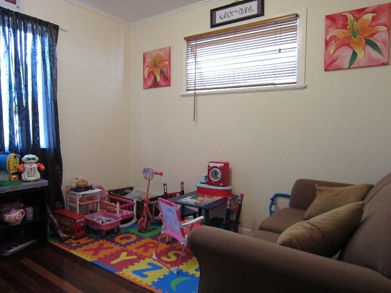 72 Wildey Street, Raceview QLD 4305