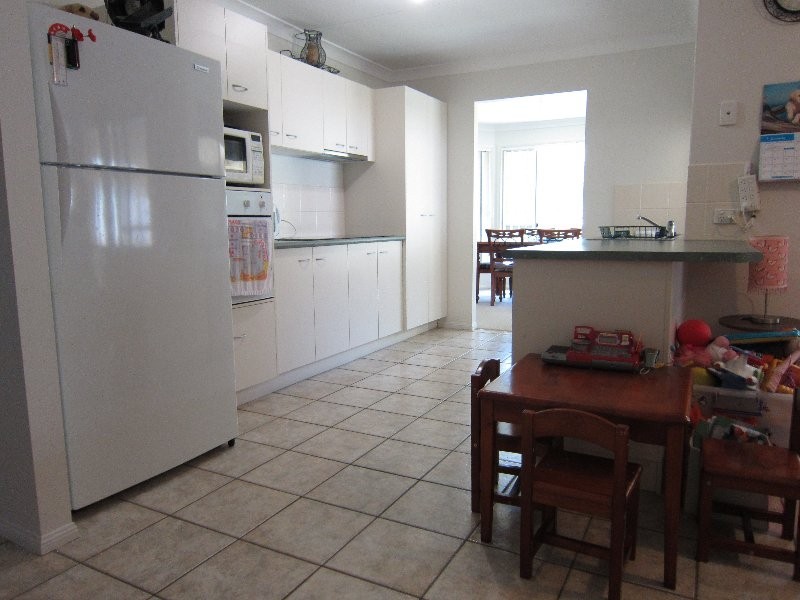 3 Pinola Court, Flinders View QLD 4305