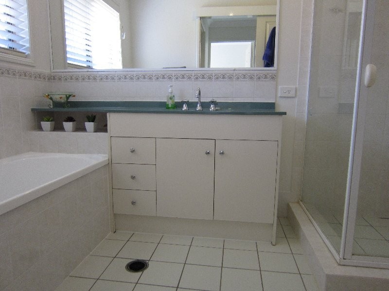 3 Pinola Court, Flinders View QLD 4305