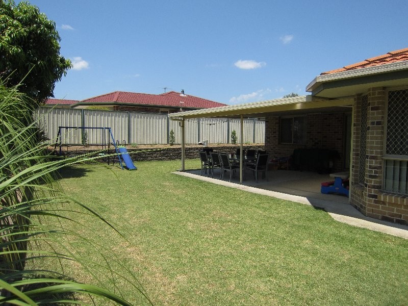 3 Pinola Court, Flinders View QLD 4305