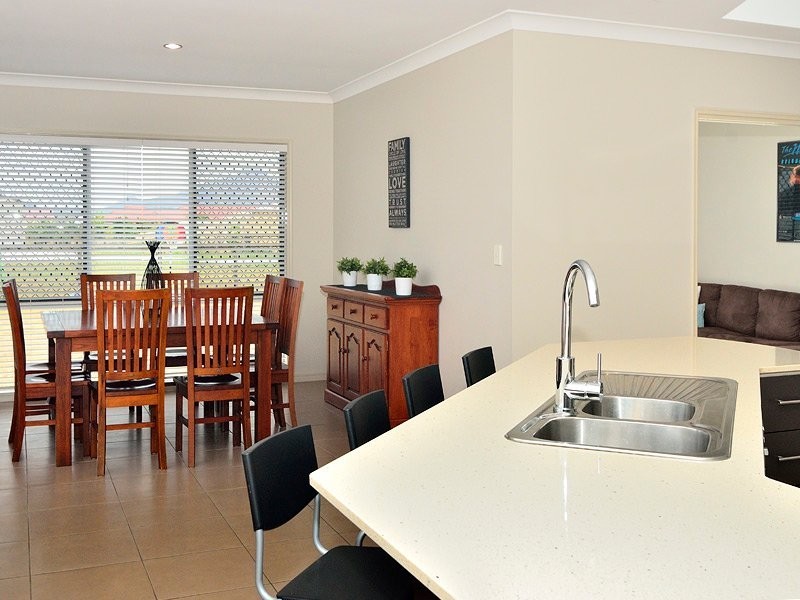 30 Goolman Place, Peak Crossing QLD 4306