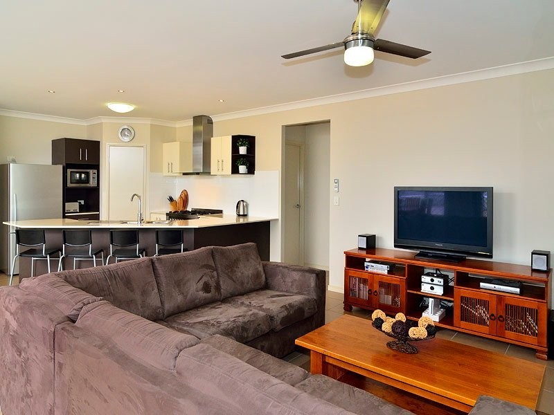 30 Goolman Place, Peak Crossing QLD 4306