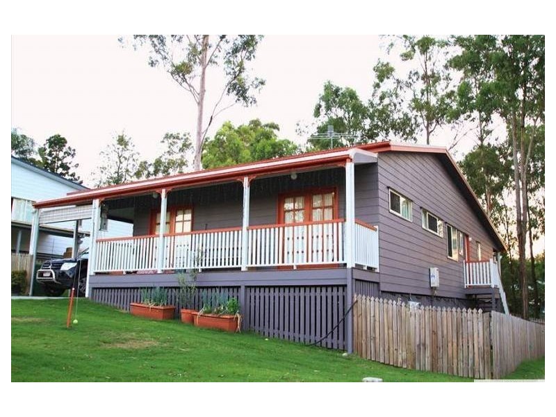 10 Chalmers Place, North Ipswich QLD 4305