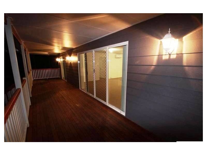 10 Chalmers Place, North Ipswich QLD 4305