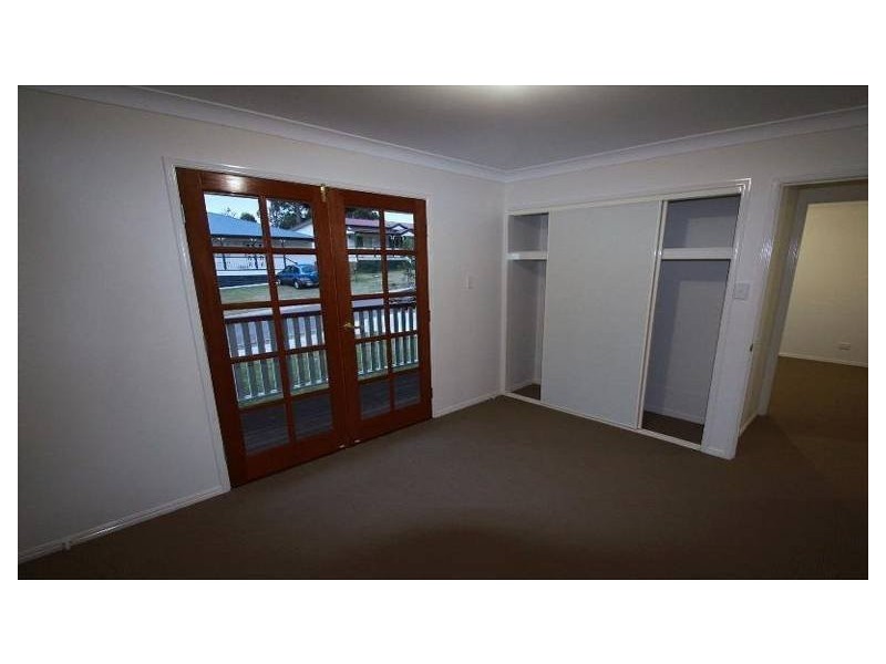 10 Chalmers Place, North Ipswich QLD 4305