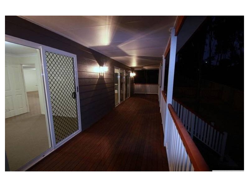 10 Chalmers Place, North Ipswich QLD 4305