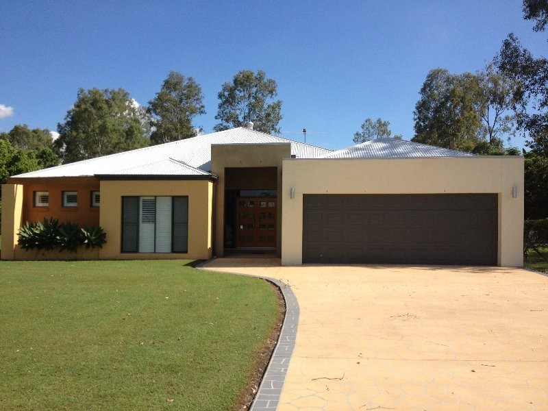 95 President Circle, Karalee QLD 4306