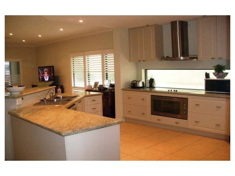 95 President Circle, Karalee QLD 4306
