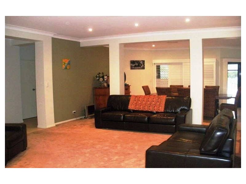 95 President Circle, Karalee QLD 4306