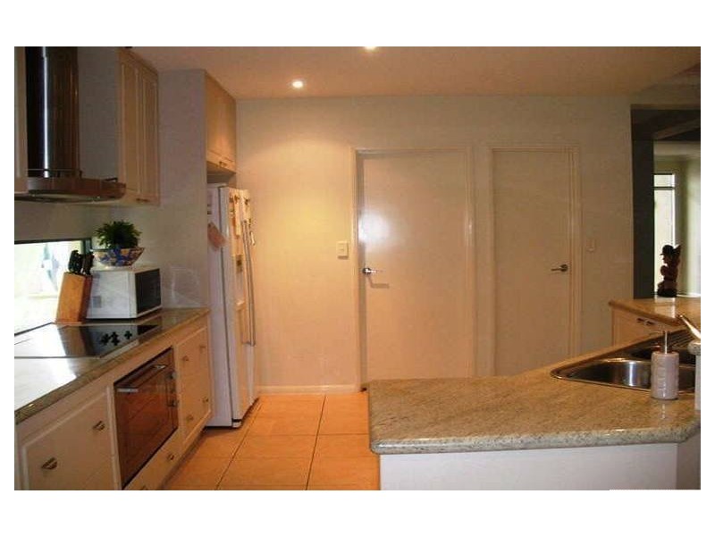 95 President Circle, Karalee QLD 4306