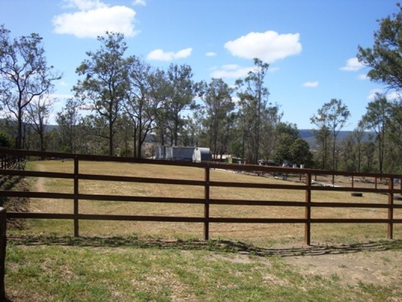 12 Bowers Road, Hatton Vale QLD 4341