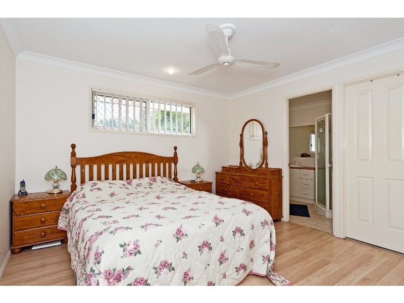 15 Jacana Crescent, Flinders View QLD 4305