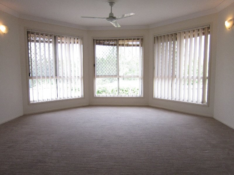 15 Jacana Crescent, Flinders View QLD 4305