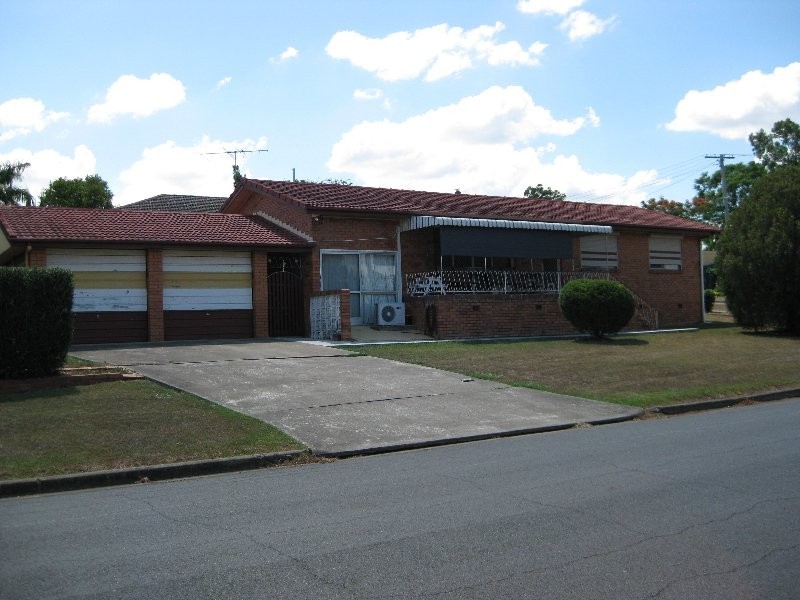 1 Edinburgh Street, Eastern Heights QLD 4305