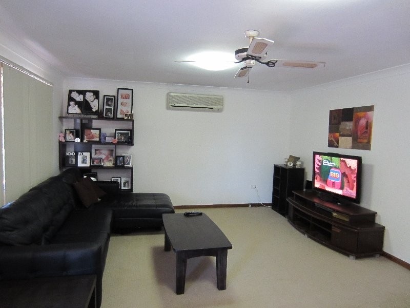1 Edinburgh Street, Eastern Heights QLD 4305