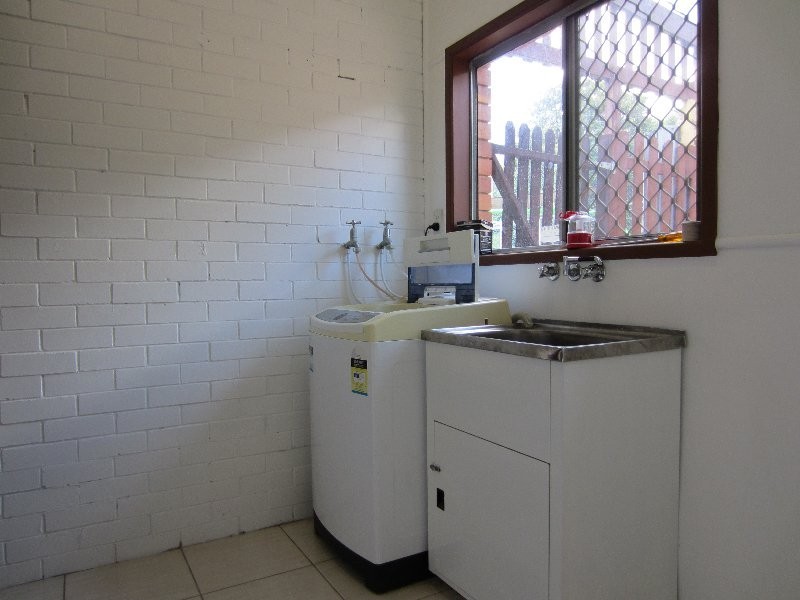1 Edinburgh Street, Eastern Heights QLD 4305
