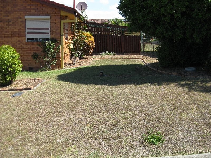 1 Edinburgh Street, Eastern Heights QLD 4305