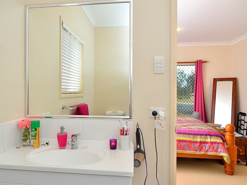 37 Glencoe Place, Thagoona QLD 4306