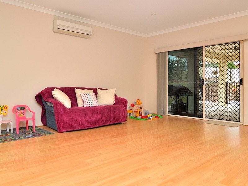 37 Glencoe Place, Thagoona QLD 4306