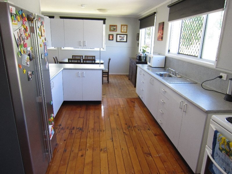 12 Winston Street, Yamanto QLD 4305