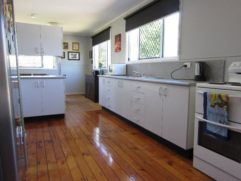 12 Winston Street, Yamanto QLD 4305