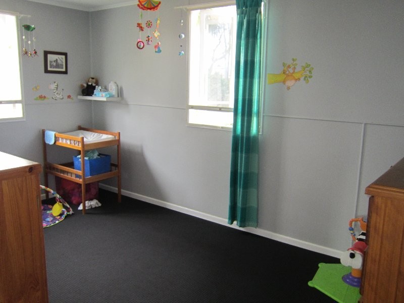 12 Winston Street, Yamanto QLD 4305