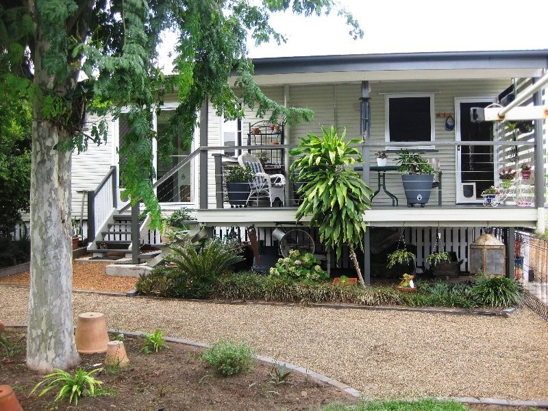 7 Vivian Street, Eastern Heights QLD 4305