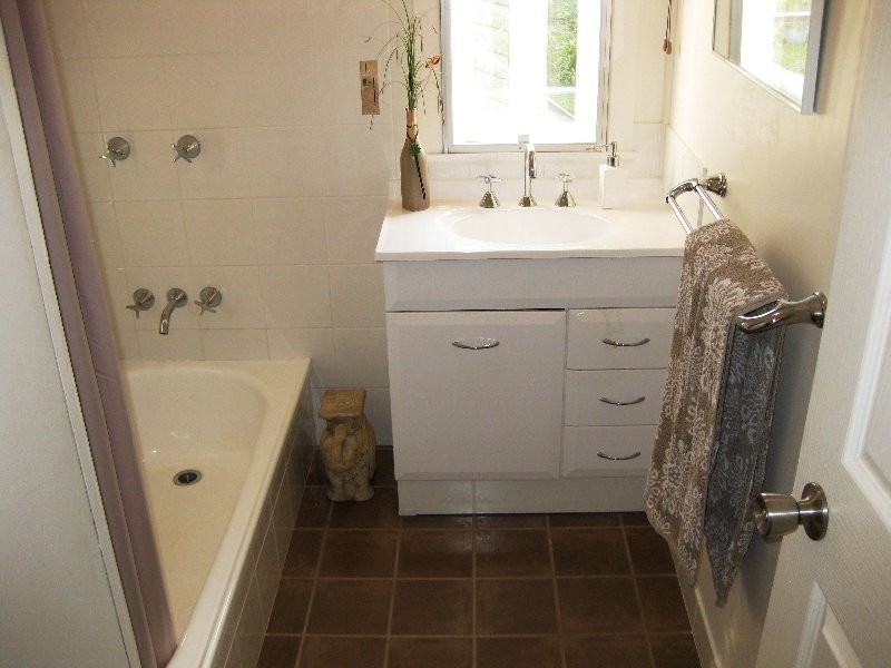 7 Vivian Street, Eastern Heights QLD 4305