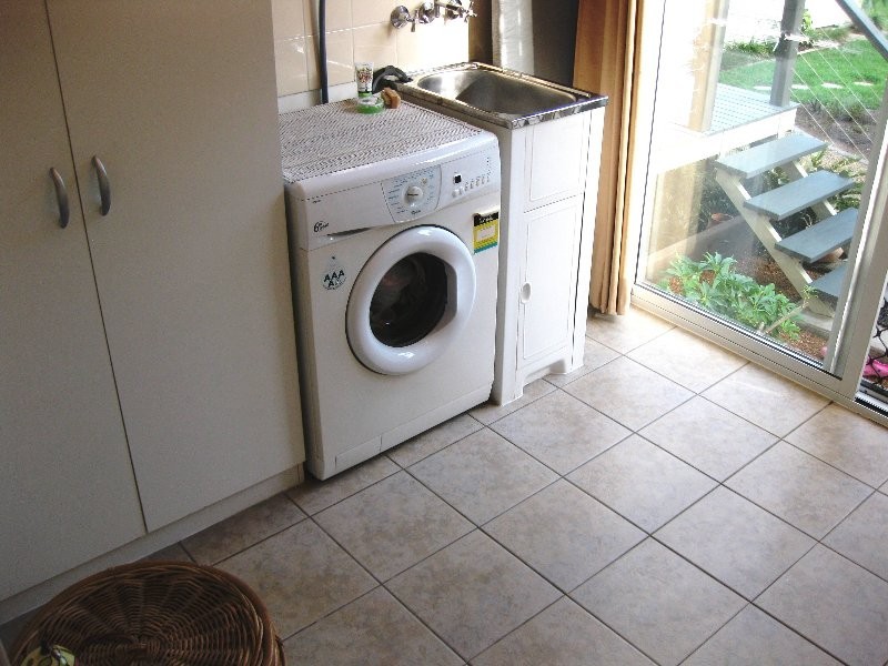 7 Vivian Street, Eastern Heights QLD 4305