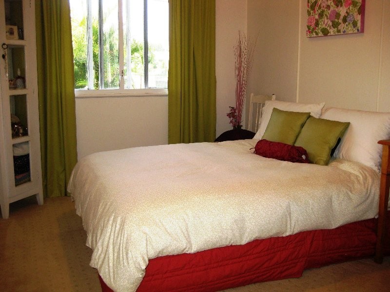 7 Vivian Street, Eastern Heights QLD 4305