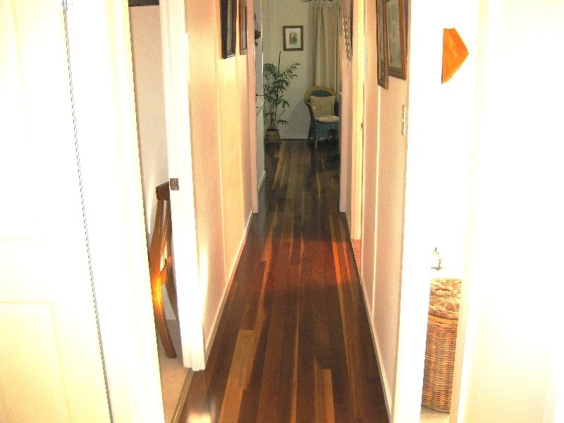 7 Vivian Street, Eastern Heights QLD 4305