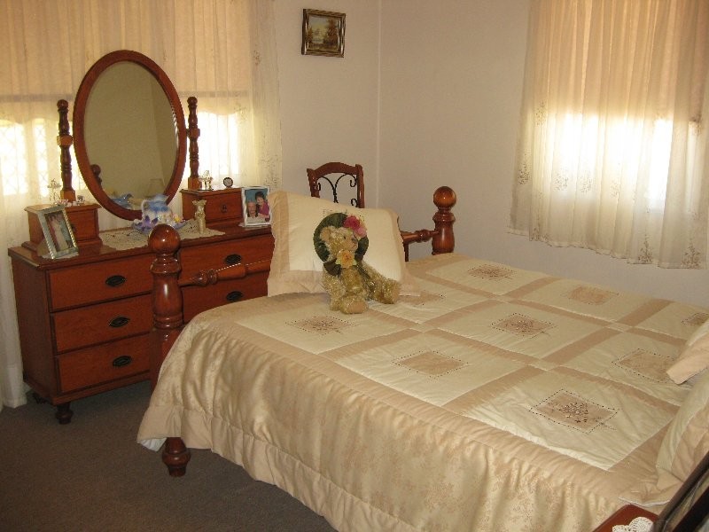 34 Teape Street, Silkstone QLD 4304