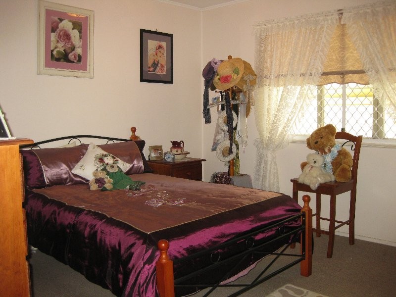 34 Teape Street, Silkstone QLD 4304