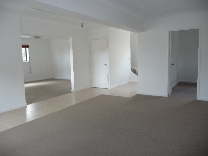 5 Orchard Street, Eastern Heights QLD 4305