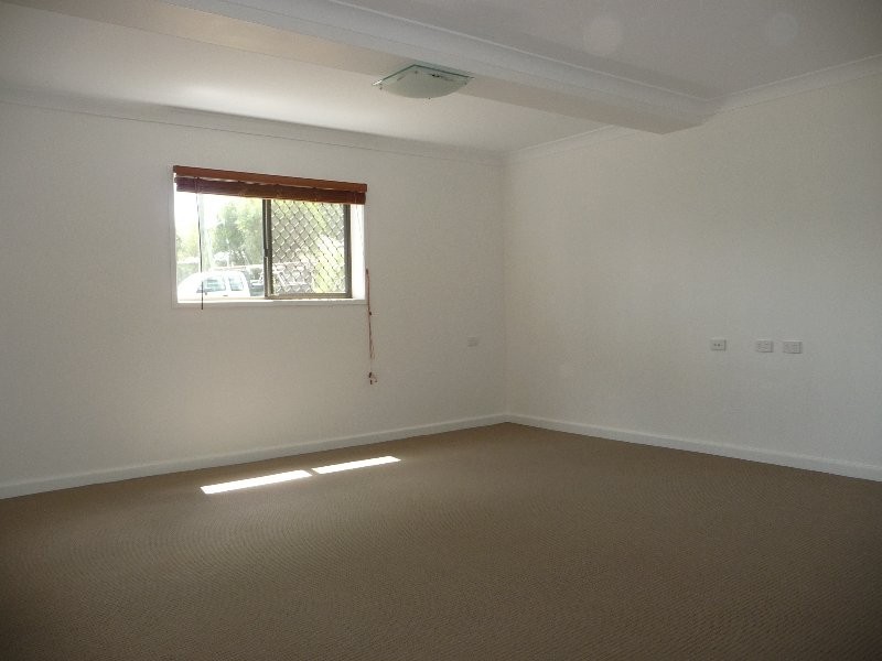 5 Orchard Street, Eastern Heights QLD 4305