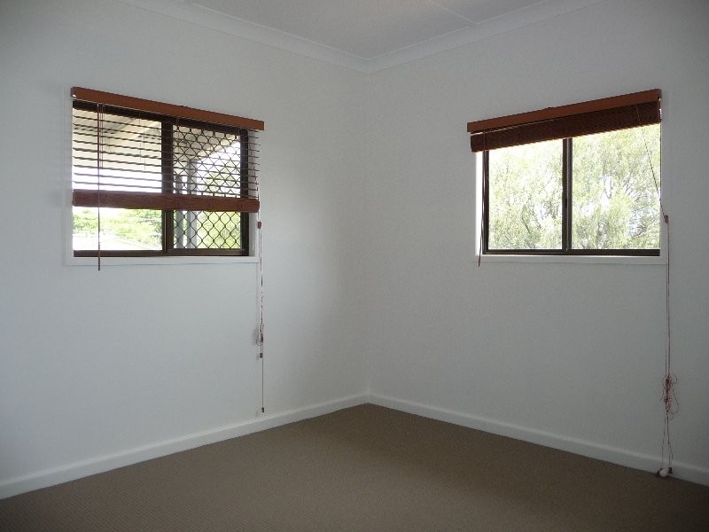 5 Orchard Street, Eastern Heights QLD 4305