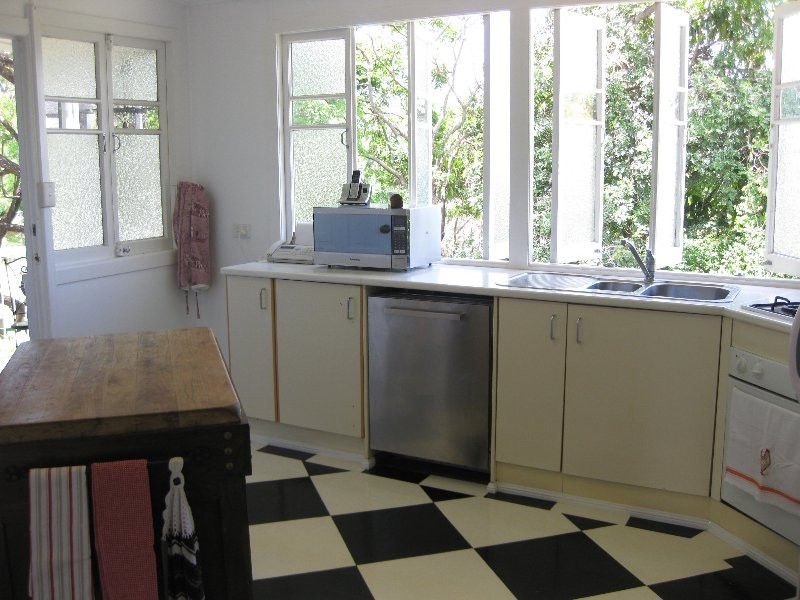 43 Pine Mountain Road, North Ipswich QLD 4305