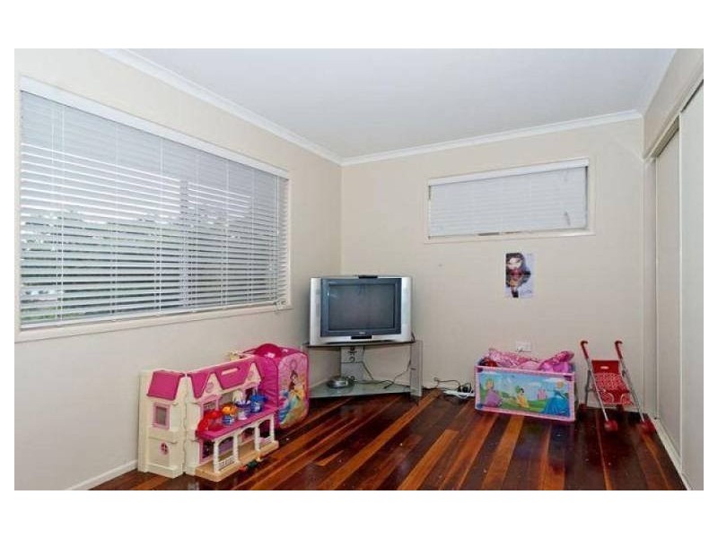 5 Glode Avenue, Churchill QLD 4305