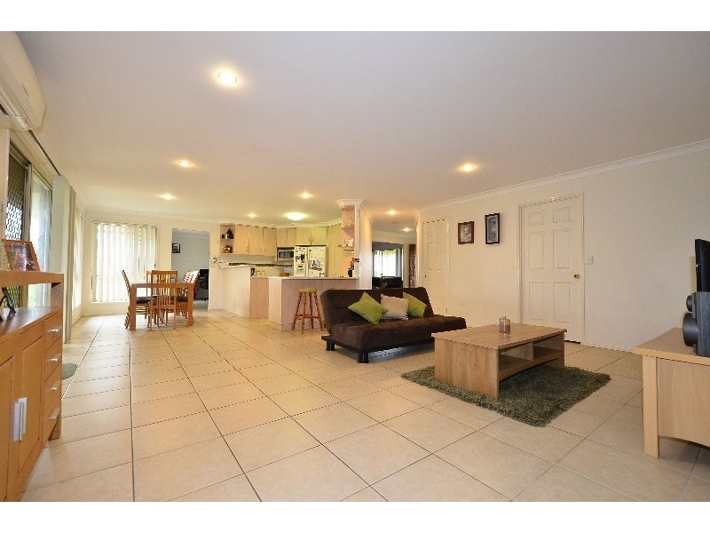 185 Edwards Street, Flinders View QLD 4305