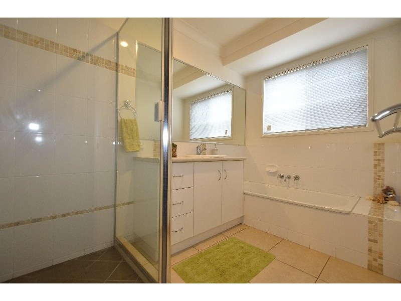 185 Edwards Street, Flinders View QLD 4305