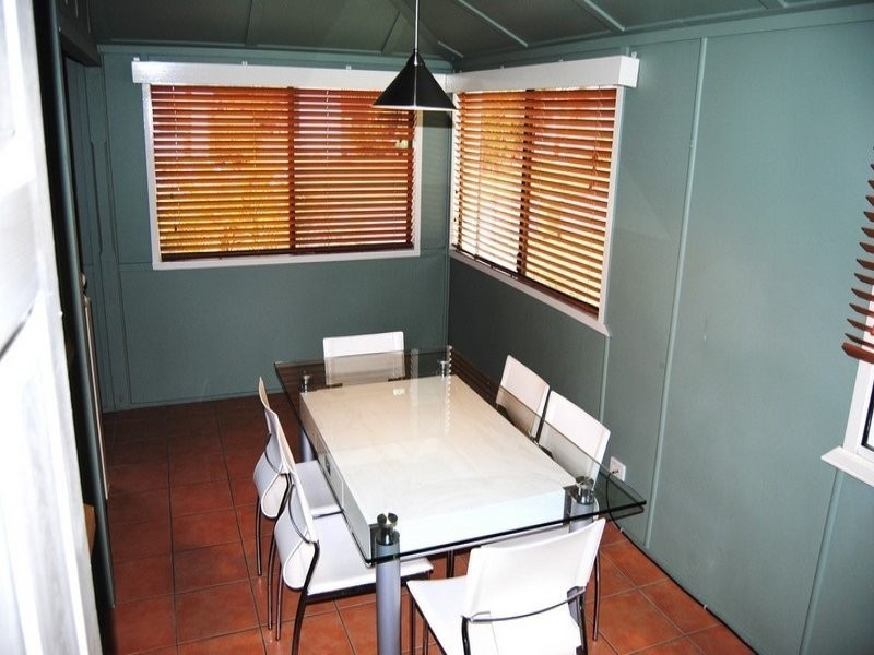 28 Greenham Street, Raceview QLD 4305