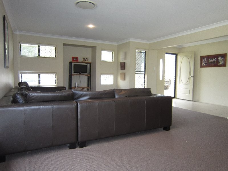 30 Piccadilly Court, Deebing Heights QLD 4306