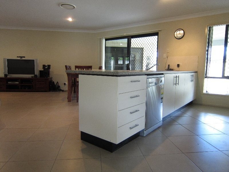 30 Piccadilly Court, Deebing Heights QLD 4306