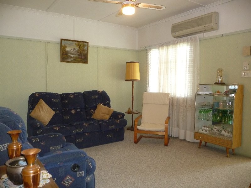 11 Shapcott Street, Eastern Heights QLD 4305