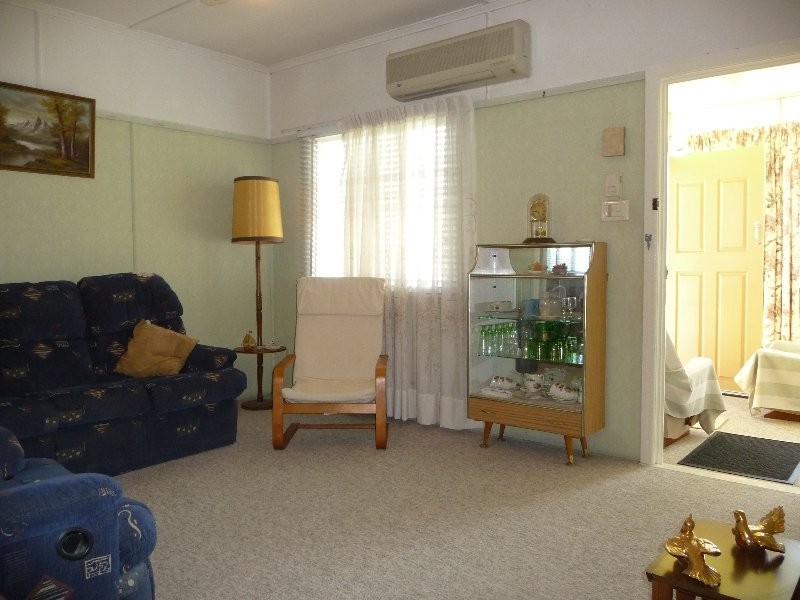 11 Shapcott Street, Eastern Heights QLD 4305