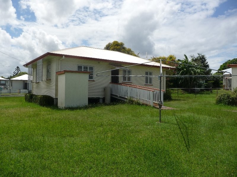 11 Shapcott Street, Eastern Heights QLD 4305