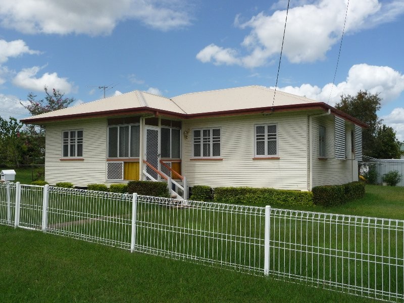 11 Shapcott Street, Eastern Heights QLD 4305