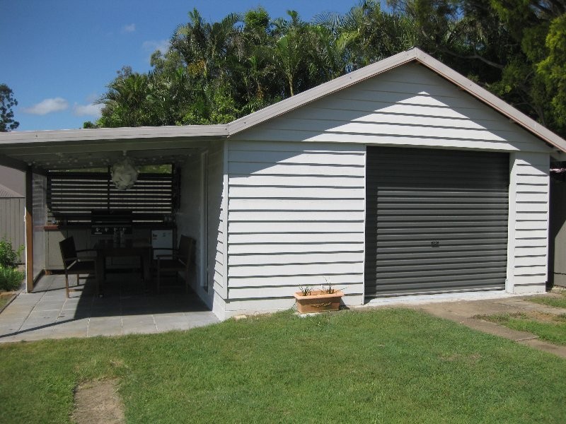 9 Rogers Street, Silkstone QLD 4304