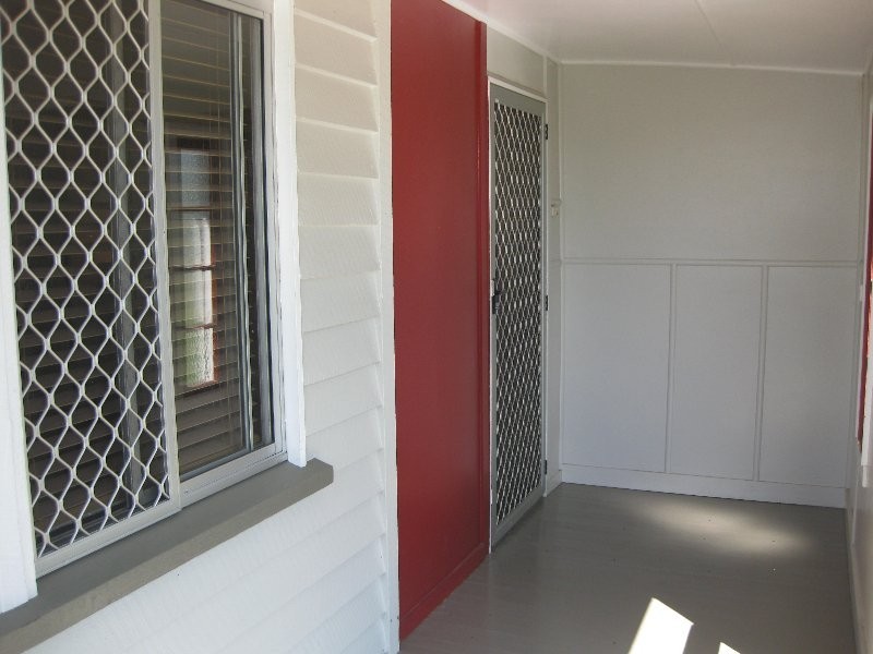 9 Rogers Street, Silkstone QLD 4304