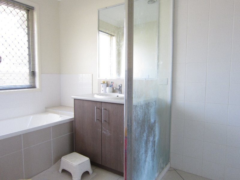 9 Piccadilly Court, Deebing Heights QLD 4306